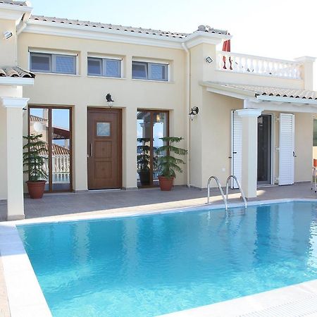 Villa De La Mer Agios Stefanos Avliotes  Exterior photo