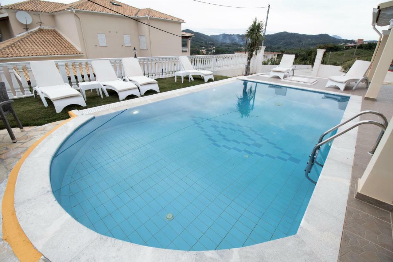 Villa De La Mer Agios Stefanos Avliotes  Exterior photo